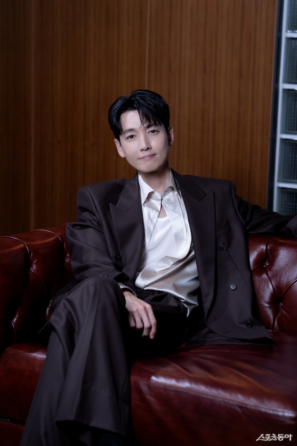 ：我每週都會給申沅昊導演打一次電話，叫他別再玩了，快點開拍吧！