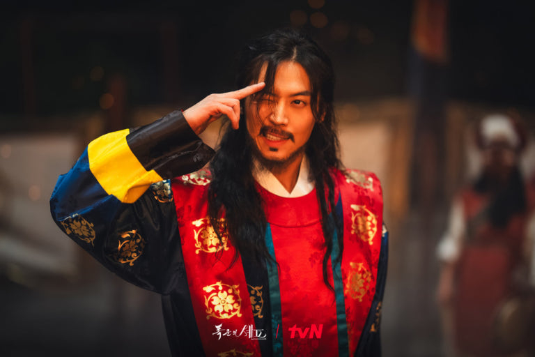 李周安因在《暴君的廚師》中飾演風趣幽默的「孔吉」一角而備受關注