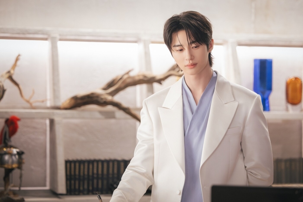 邊佑錫飾演大韓民國王室理安大君「李莞」