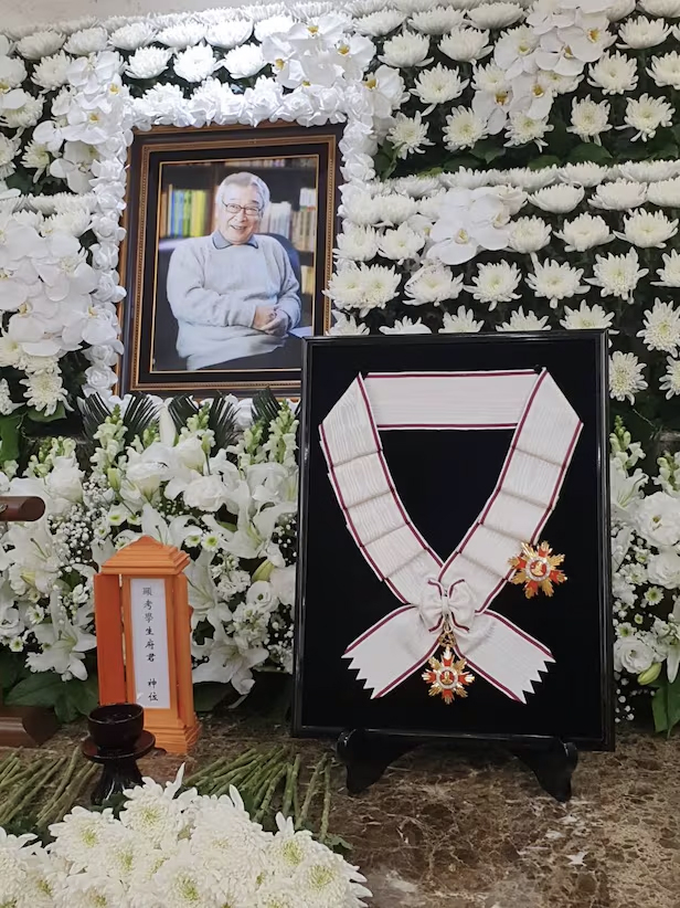 李順載獲頒「金冠文化勳章」