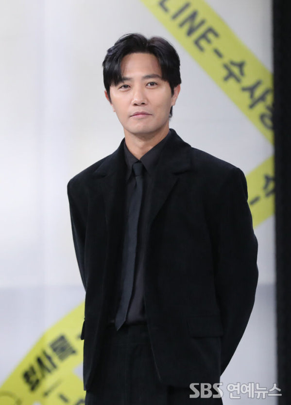 晉久則將飾演姜榮浩會長的雙胞胎兒子「姜在成」