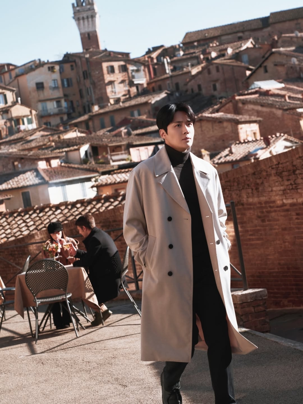 金宣虎在《愛情怎麼翻譯？》中飾演天才口譯員「周浩鎮」