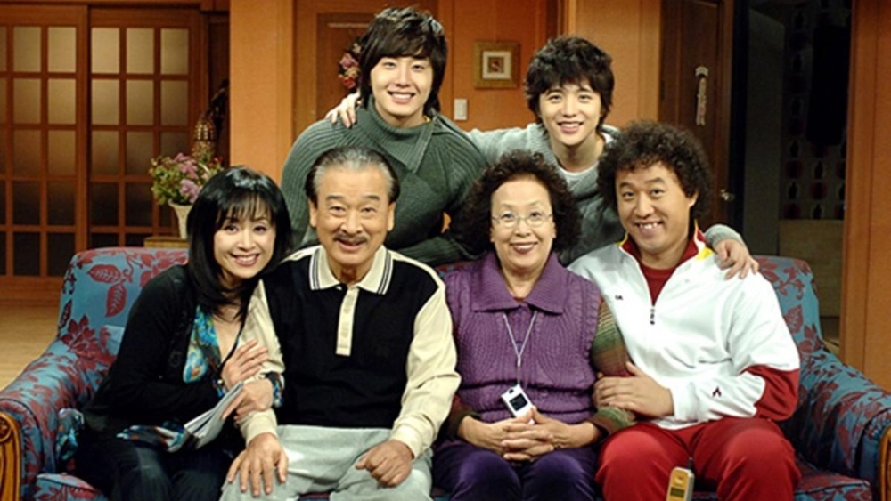 羅文姬與李順載在情景喜劇《搞笑一家親／不可阻擋的High Kick！》中飾演夫婦