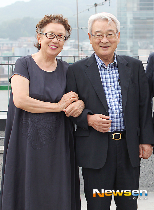 羅文姬與李順載2014年在話劇《金色池塘》中再合作