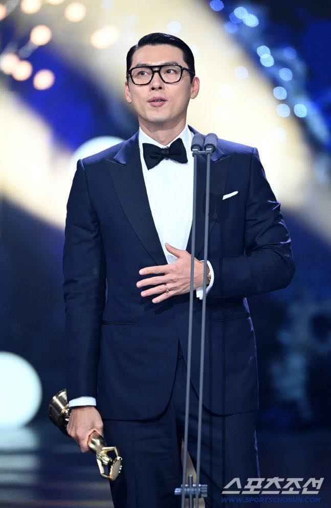 玄彬憑藉《哈爾濱》拿下最佳男主角(影帝)