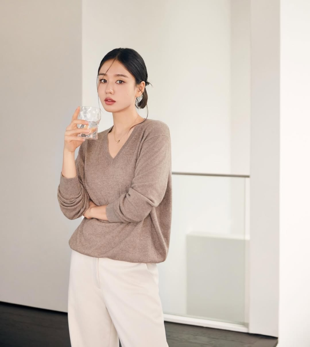 安恩真則飾演電影導演「李美度」