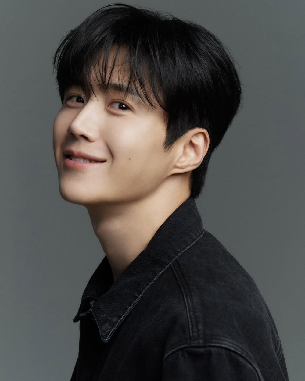 金宣虎挺過風波憑《愛情怎麼翻譯？》重回巔峰！