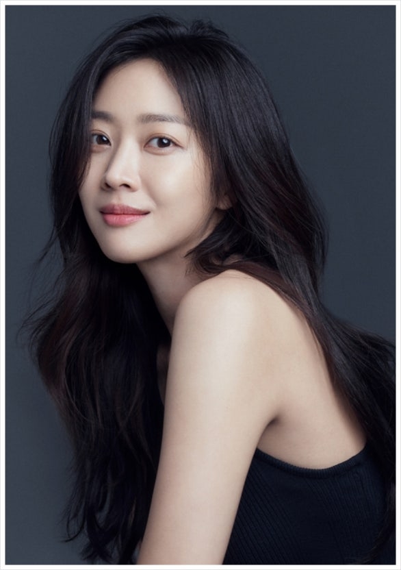 曹寶兒目前進入懷孕中期、專心安胎中