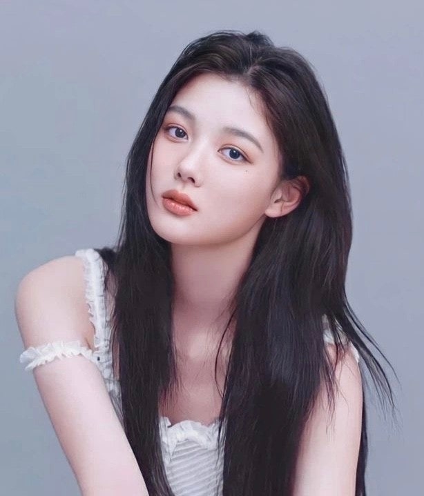 金裕貞飾演京城最強扒手「李佳景」