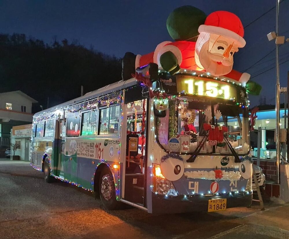 韓國釜山「聖誕公車」曾引起話題