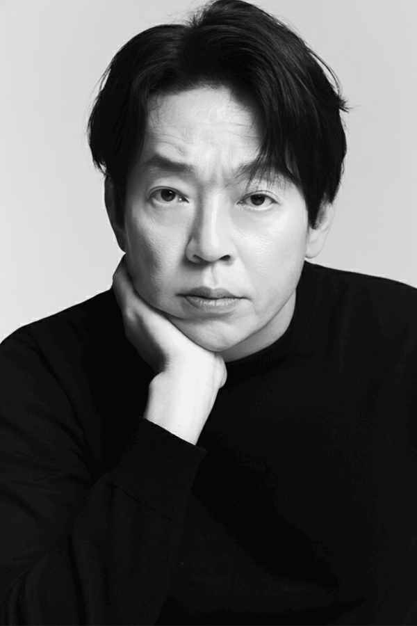 朴智煥飾演渴望變回人類的400年「鬼怪」