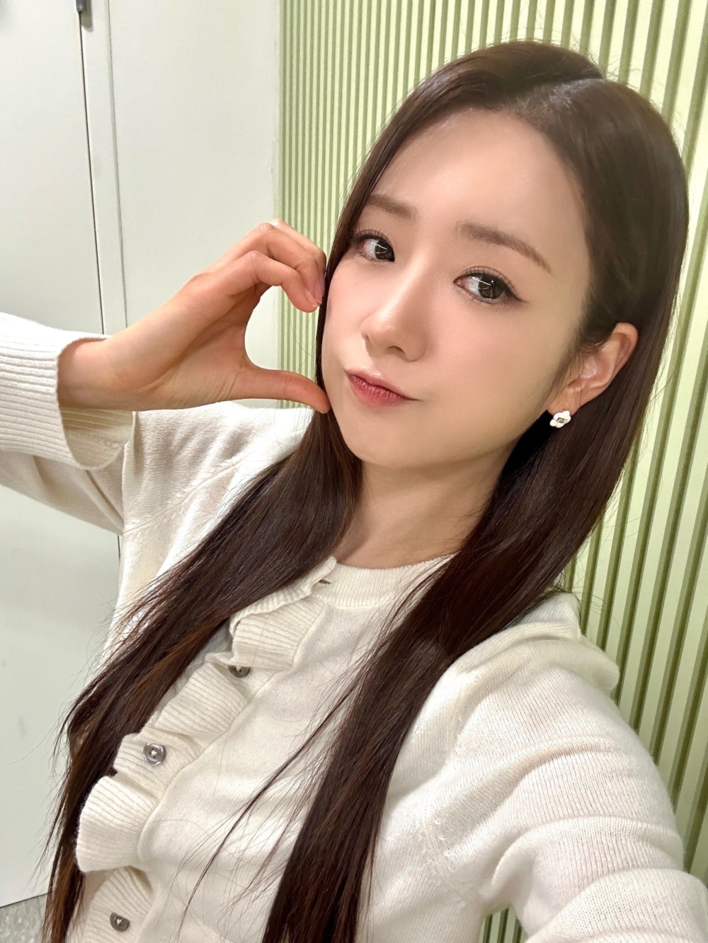 Apink普美曬手寫信宣布結婚