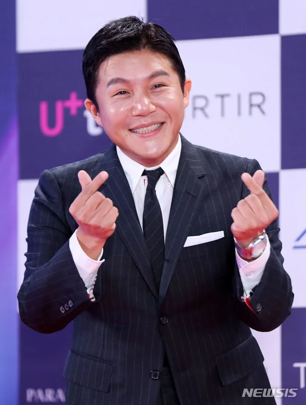 曹世鎬近期陷入涉黑爭議