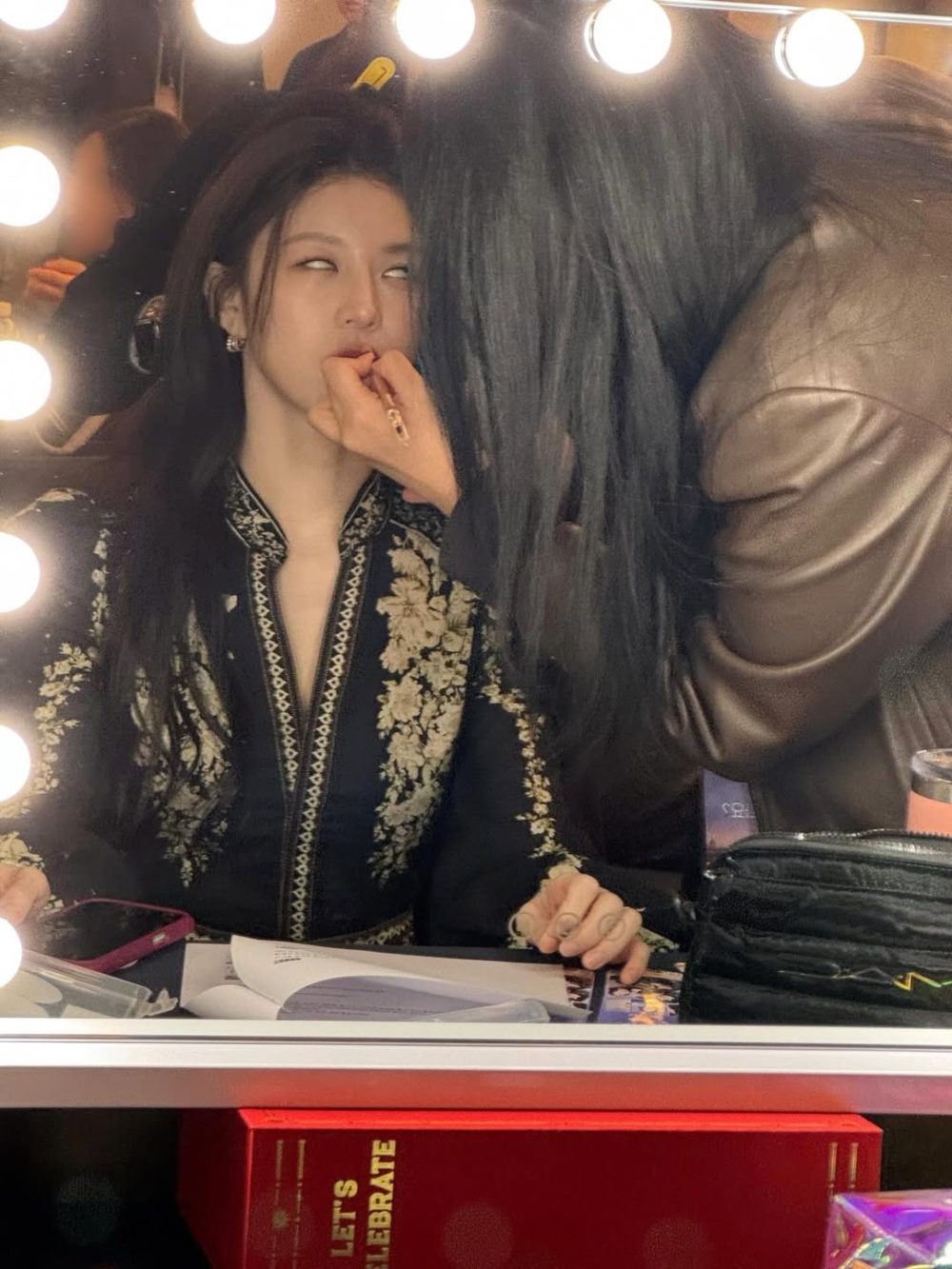 高允貞IG驚現「大翻白眼」崩壞照