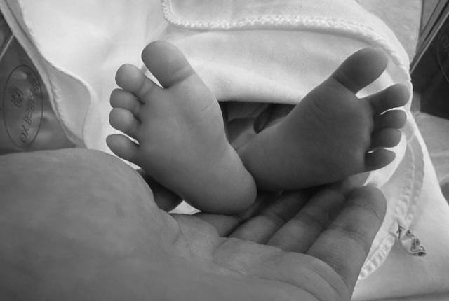 孫藝真2022年生下兒子「甜豆」