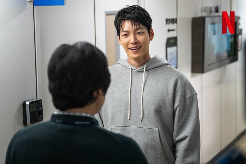 金宇彬飾演由前職棒球隊教練轉任為高中棒球部監督的「鄭敏勇」