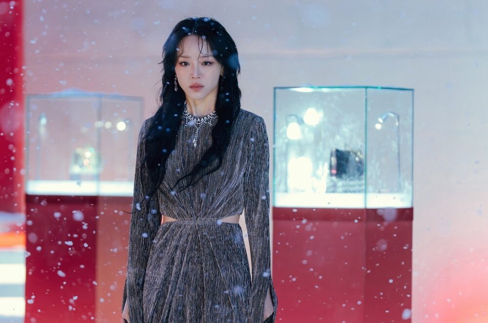 申惠善飾演「金莎拉」