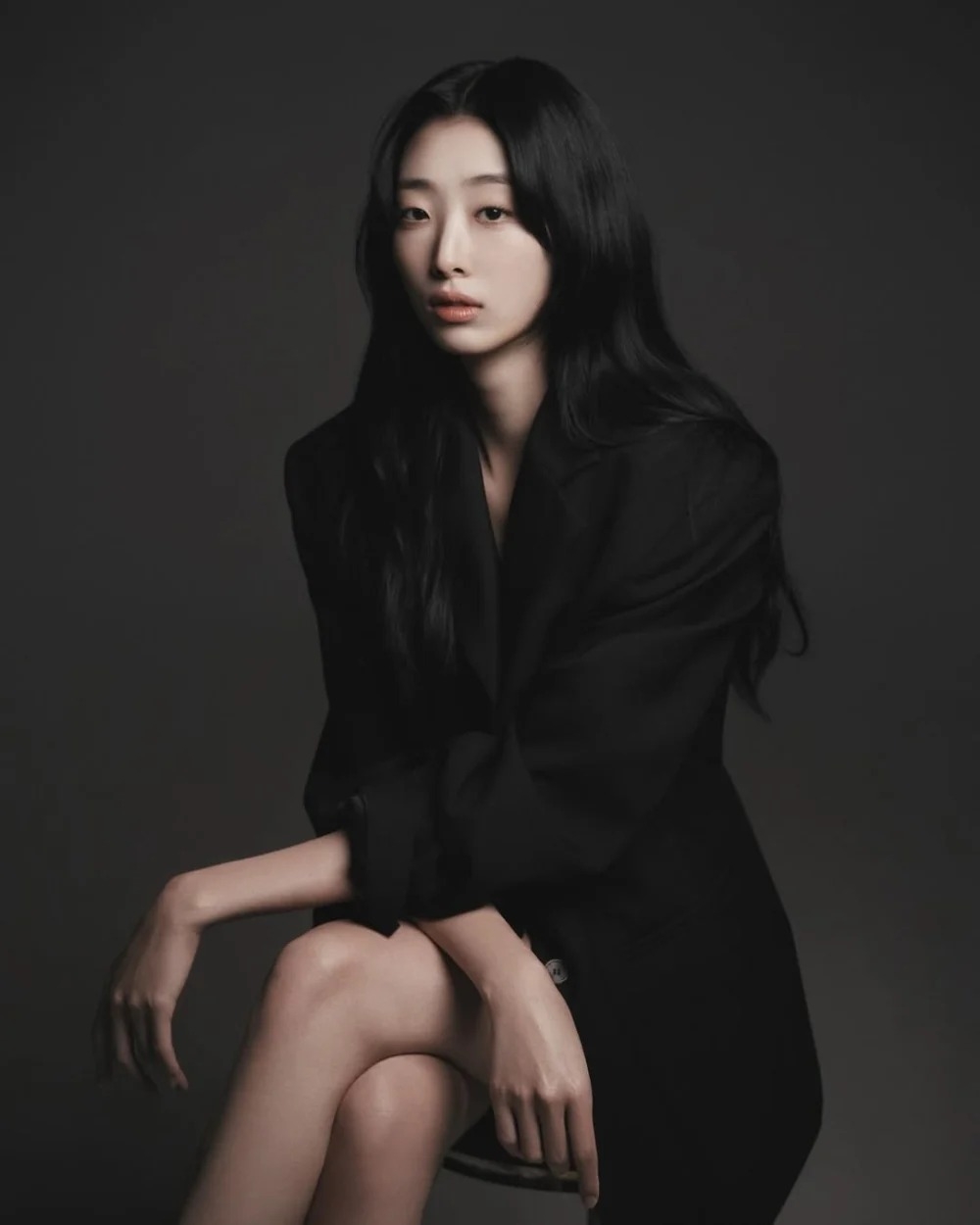 柳茶憐飾演高中三年級的學生「金藝珍」