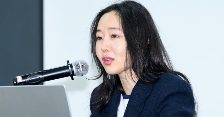 閔熙珍舉行記者會「願放棄256億韓元」換HYBE終止對NewJeans所有訴訟