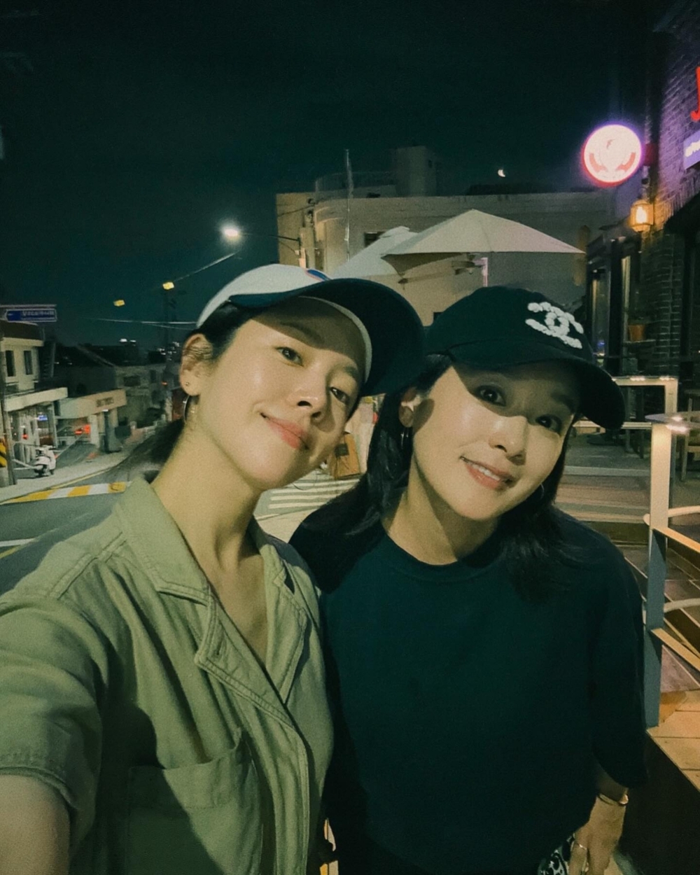 韓志旼與親姐姐合照