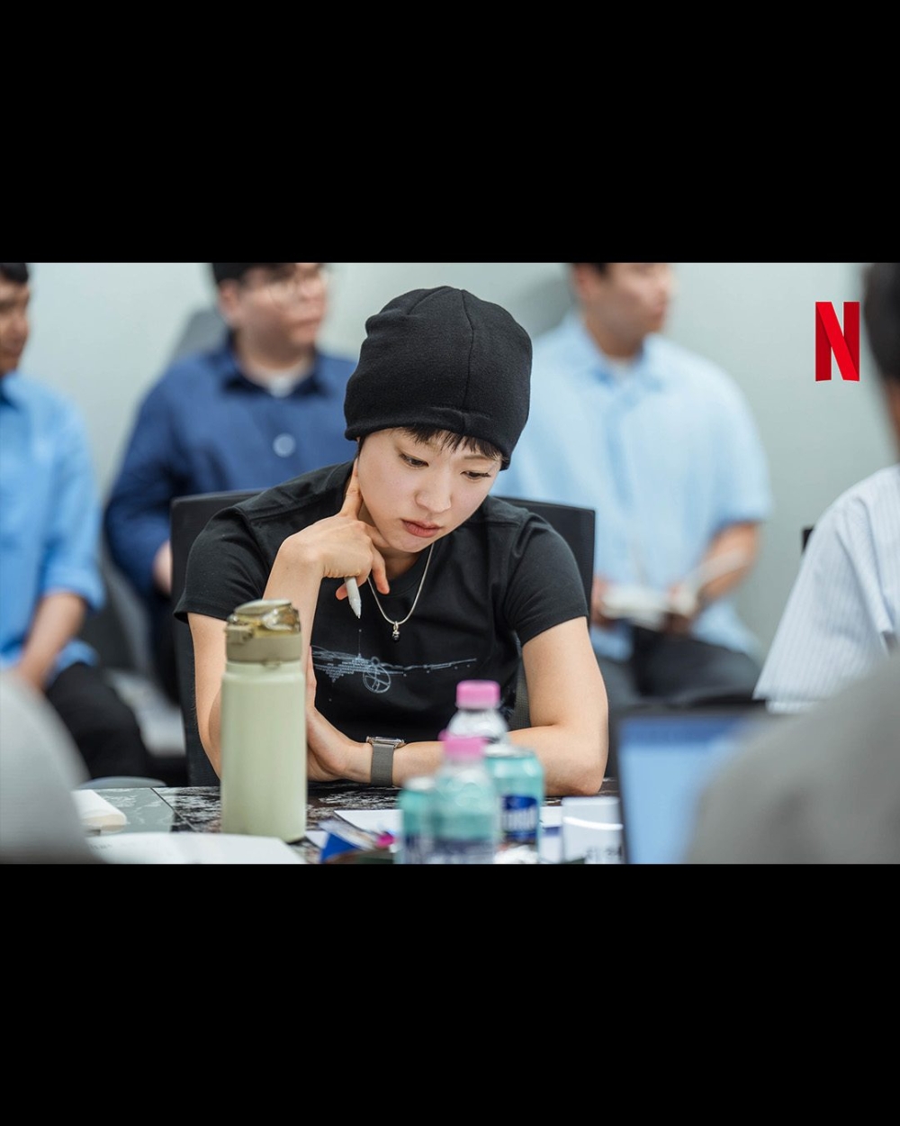 崔成恩飾演青華集團中國分部總負責人兼行動3隊理事「辛智賢」