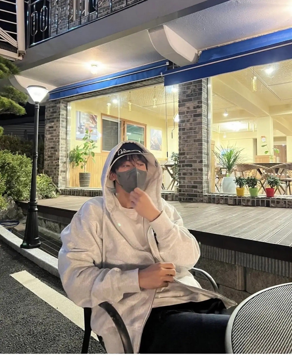 車銀優曾在IG曬出江華島鰻魚店打卡照，後來該店被發現是其父母所營業