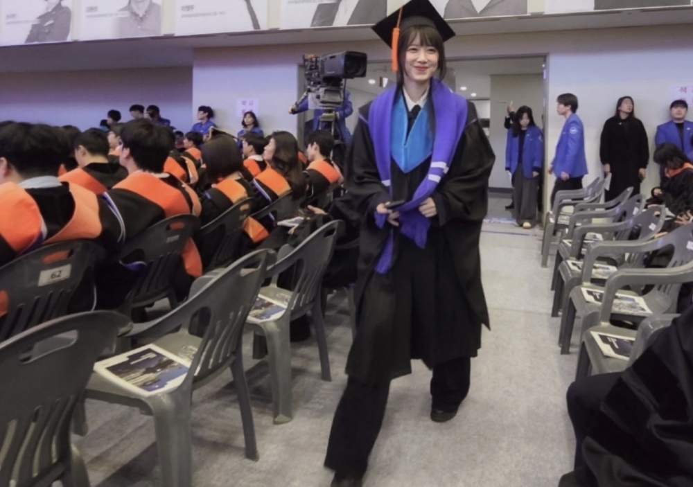具惠善曬KAIST畢業典禮照片