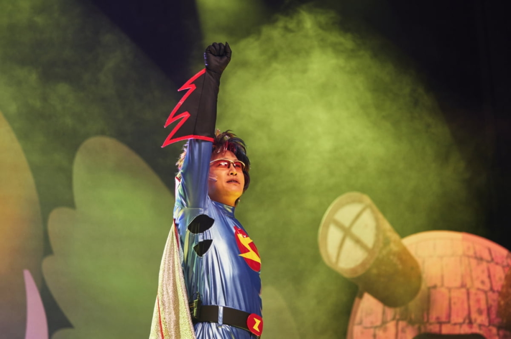 車太鉉在《MOVING異能》中飾演發電超能力者