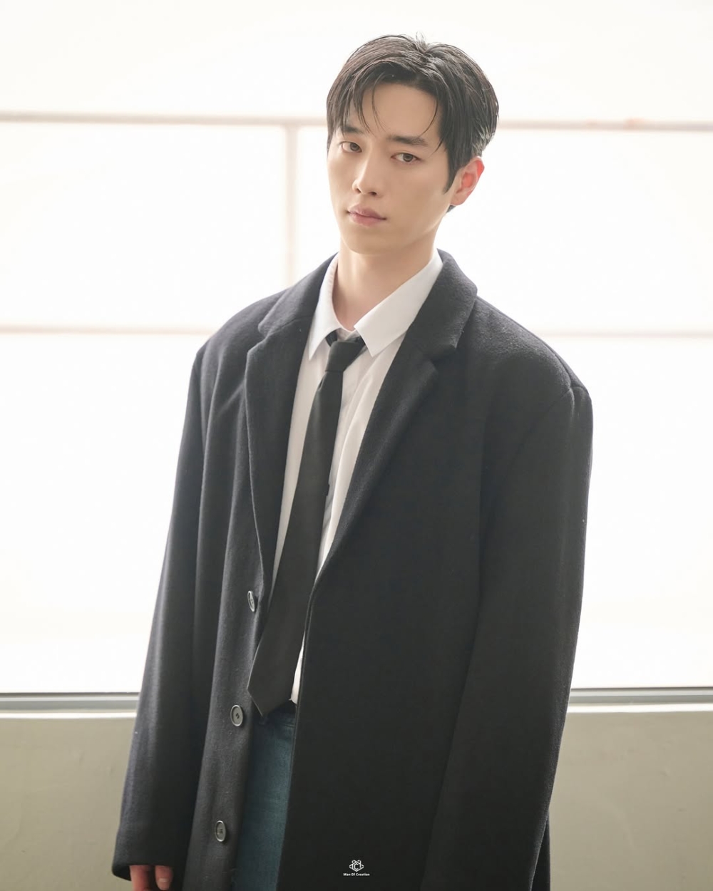 徐康俊飾演「勛民製藥」TF組的代理 「南宮浩」