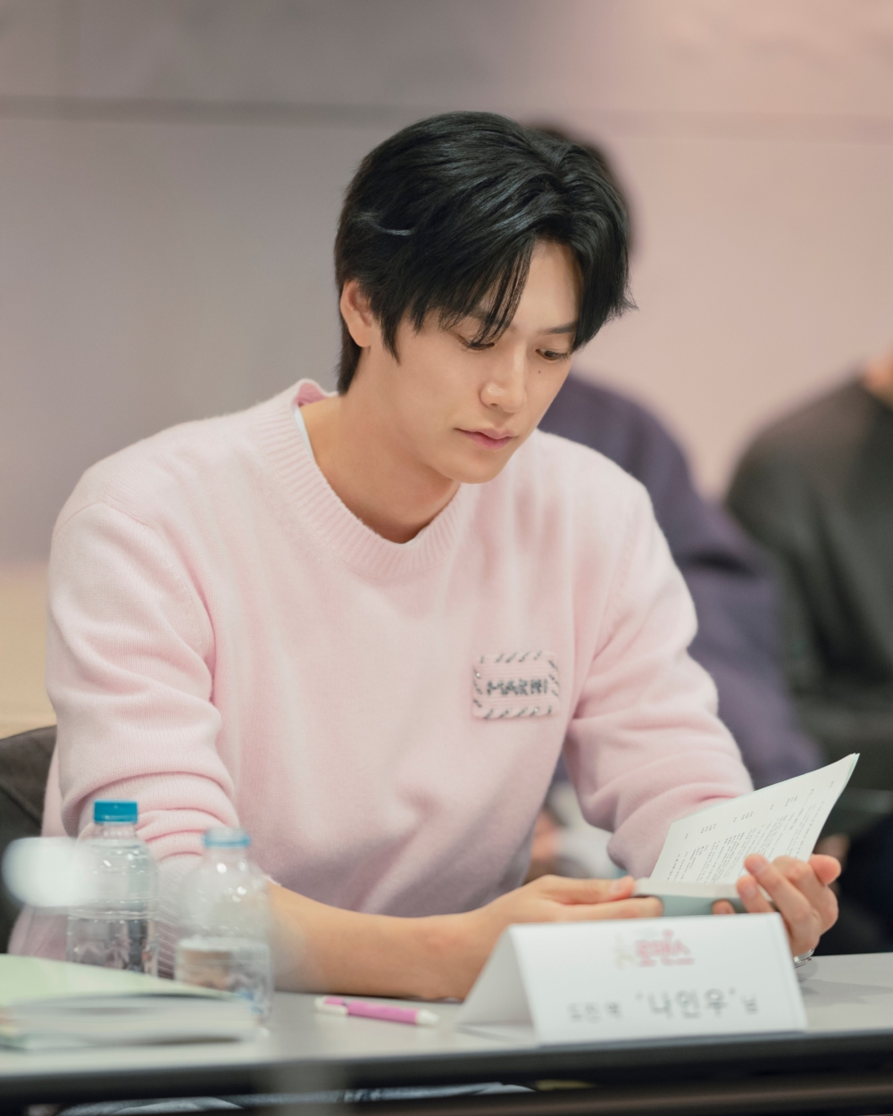 羅人友飾演網球選手「柳道振」