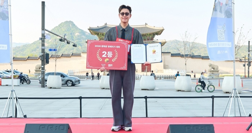 崔元英參加「發呆大賽」獲得第2名