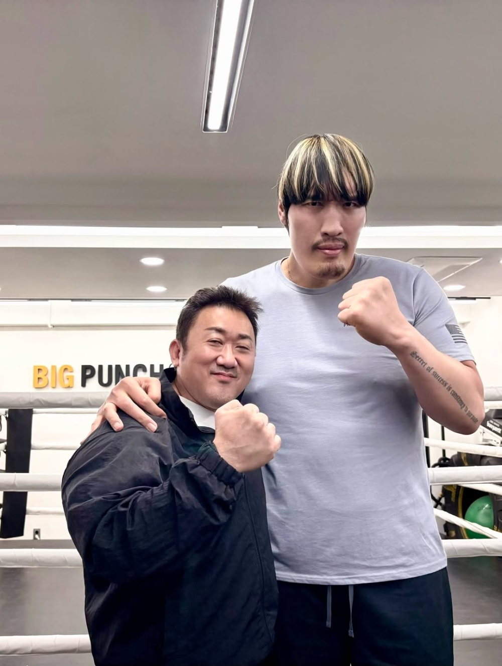 馬東石變小隻了！同框「218公分韓國巨人」崔洪萬，超狂體型差掀熱議～ 