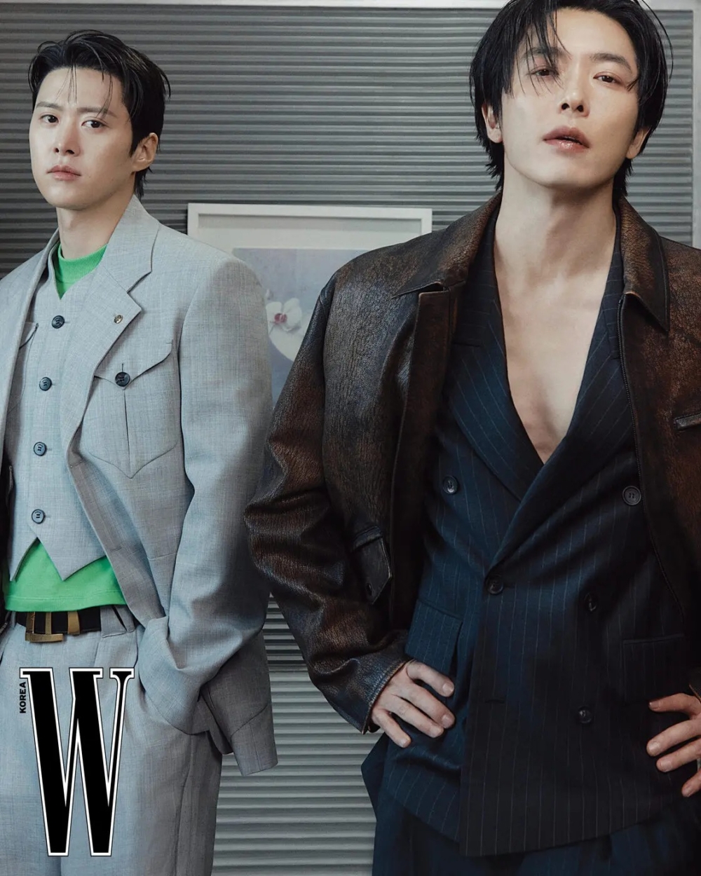 天生貴氣！《秘戀稽核中》金材昱畫報深V西裝現禁慾美，笑認：比起演平民更有財閥緣