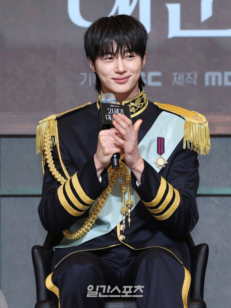 ：對我的演技幫助很大，真的很感謝能一起愉快地完成拍攝