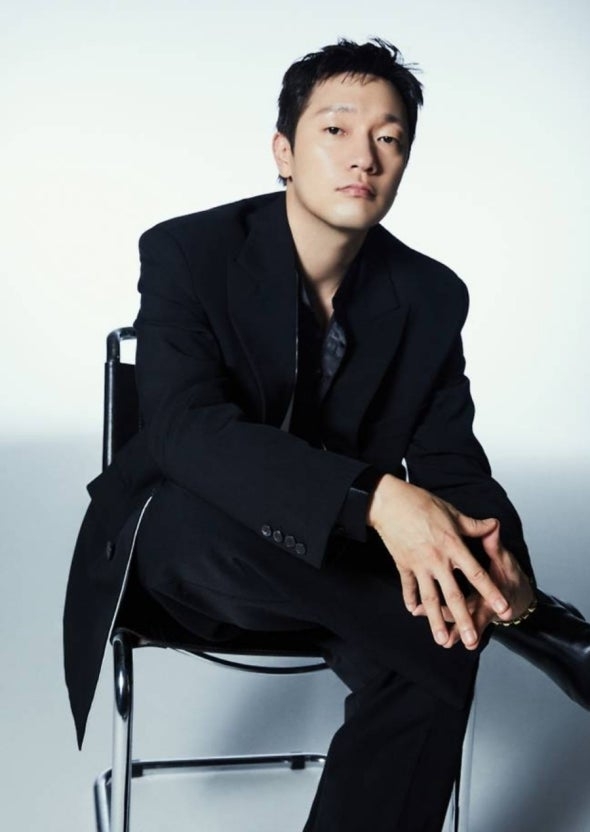 孫錫久將飾演長年位居權力核心卻始終作為副手的「盧泰愚」