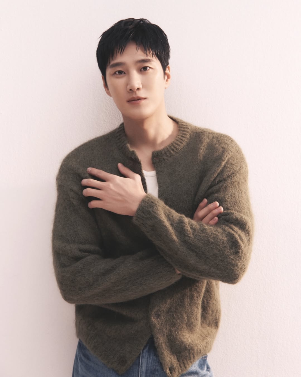 與安普賢組成「養眼財閥兄弟」