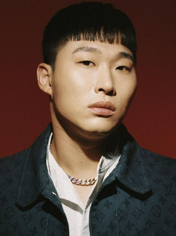 Swings飾演世子身邊的護衛武士兼朋友「南赫」