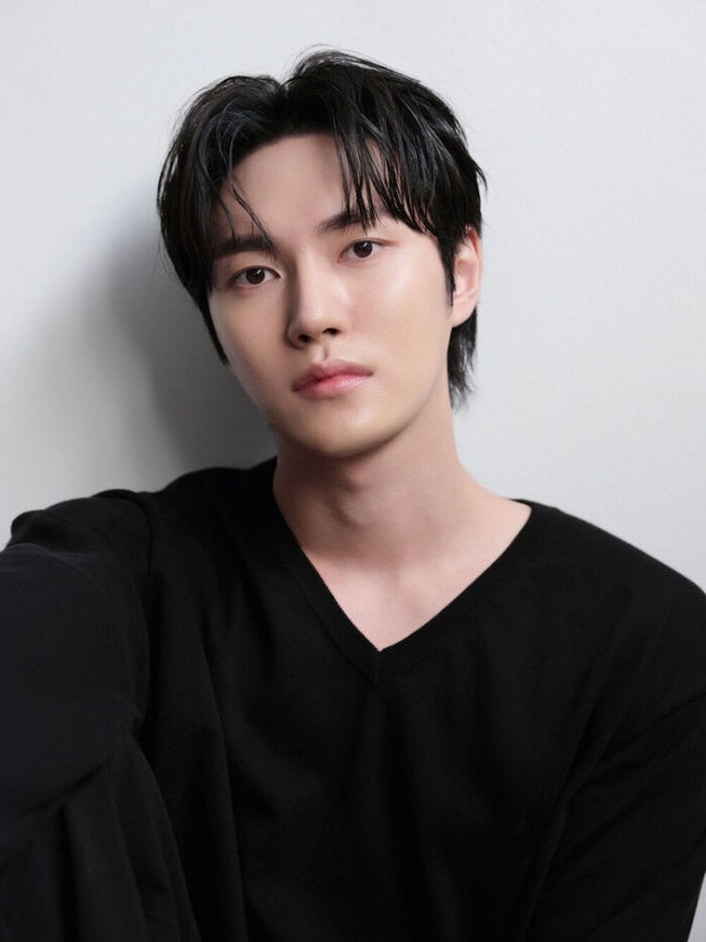 李泰利5月與圈外女友結婚