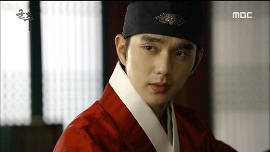 《君主－假面的主人》