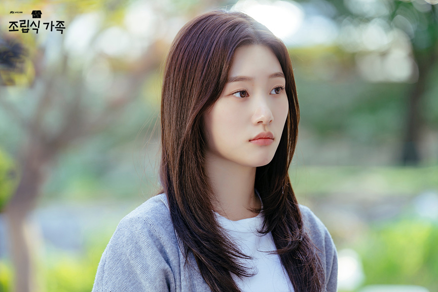 鄭彩娟飾演法律系二年級學生 「宋智友」