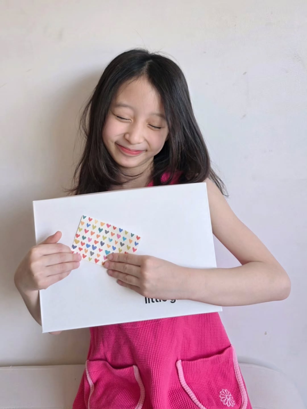 飾演大女兒「金明」童年的安泰琳