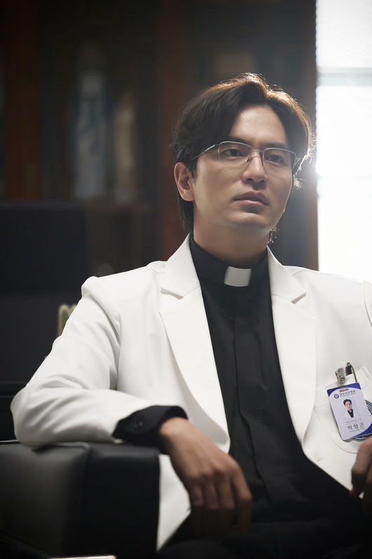 李陣郁有望飾演林道恩的法醫同事「具承赫」