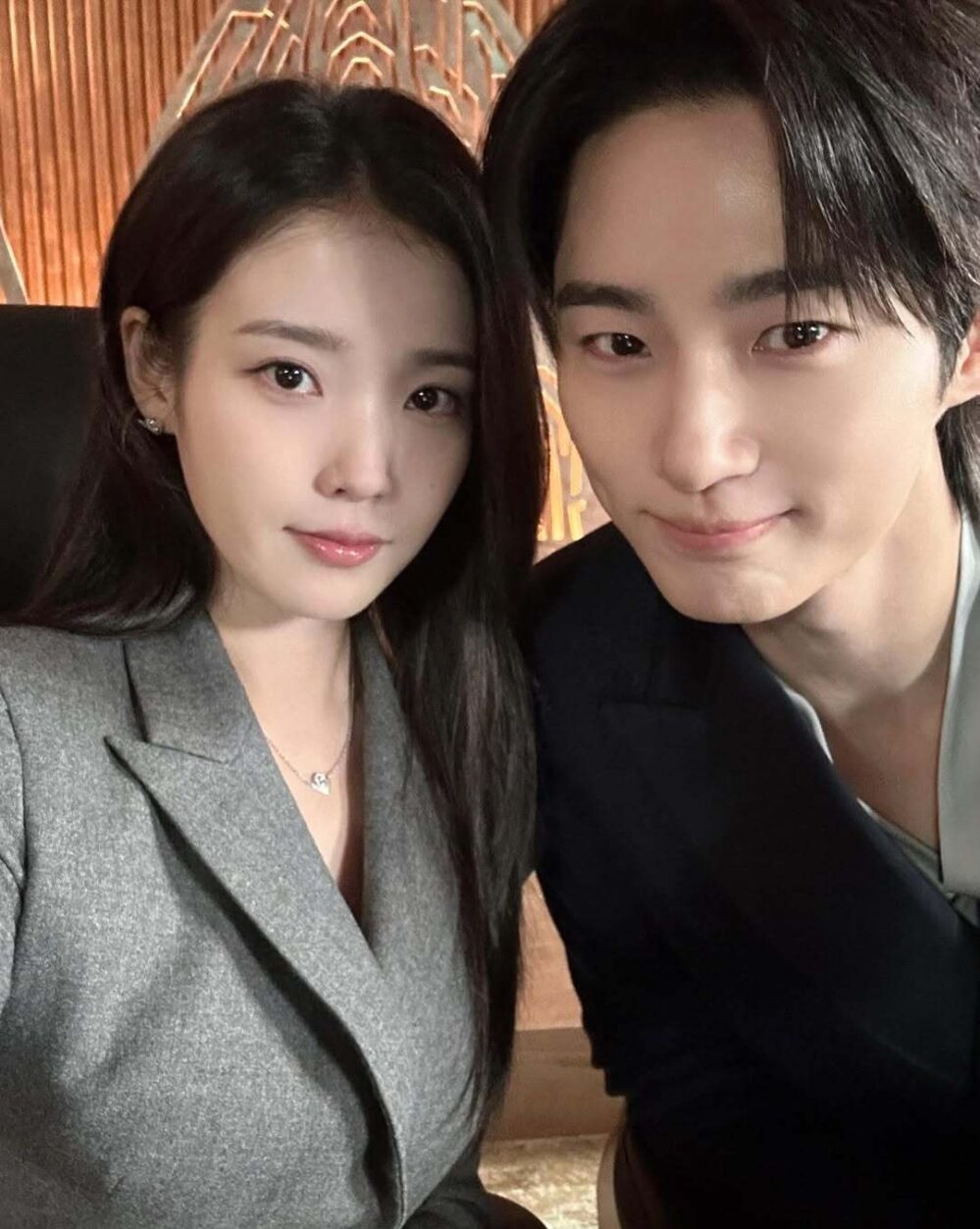 IU、邊佑錫親自選出最愛名場面