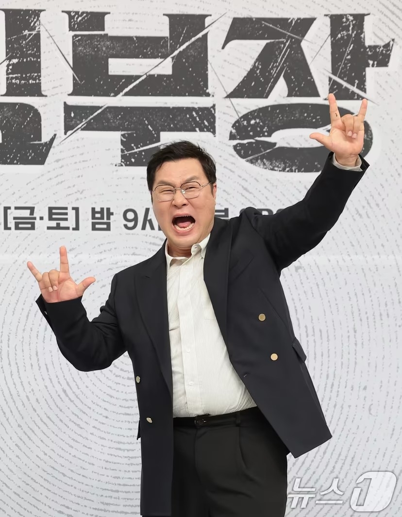 尹敬浩履行禁言13小時公約！SBS加碼辦簽名會，强調「粉絲能說話、他不能」