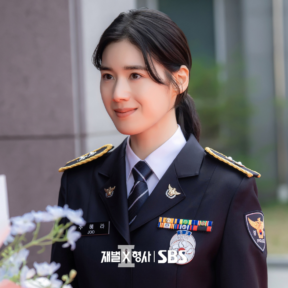 鄭恩彩則將接替朴智賢出演第二季女主角，飾演警察廳反恐部隊組長兼王牌 「朱惠拉」