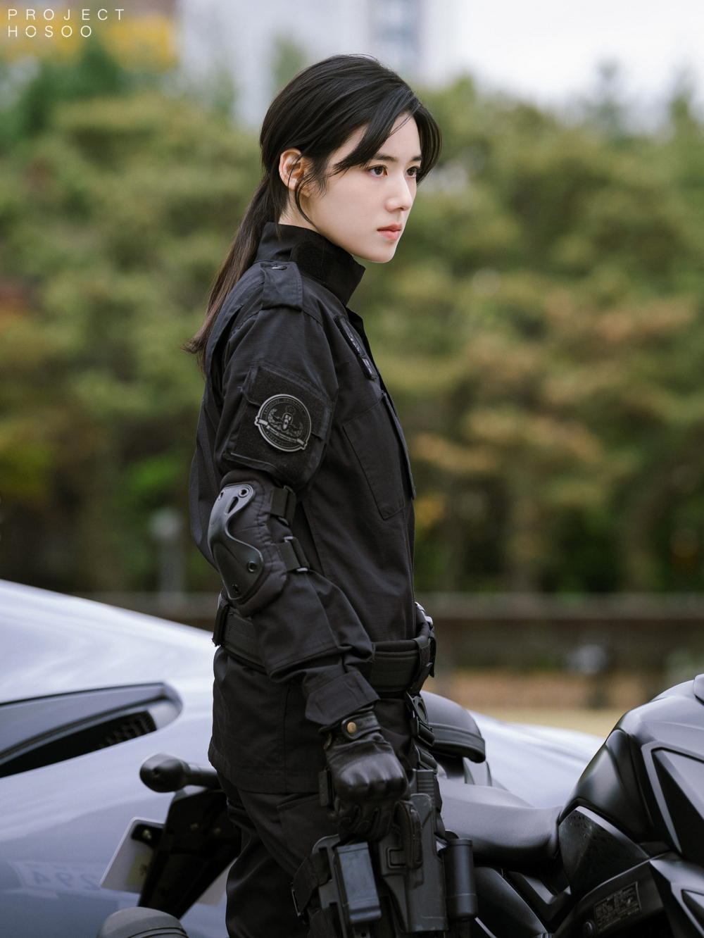 鄭恩彩女警造型