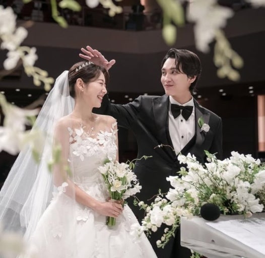 朴信惠於2022年與崔泰俊結婚