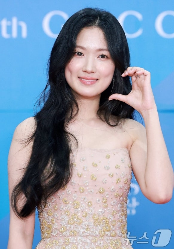 《以燮的戀愛》男女主換人！黃旼炫&金惠奫有望接棒李鍾碩與崔智允，談社內戀愛～ 