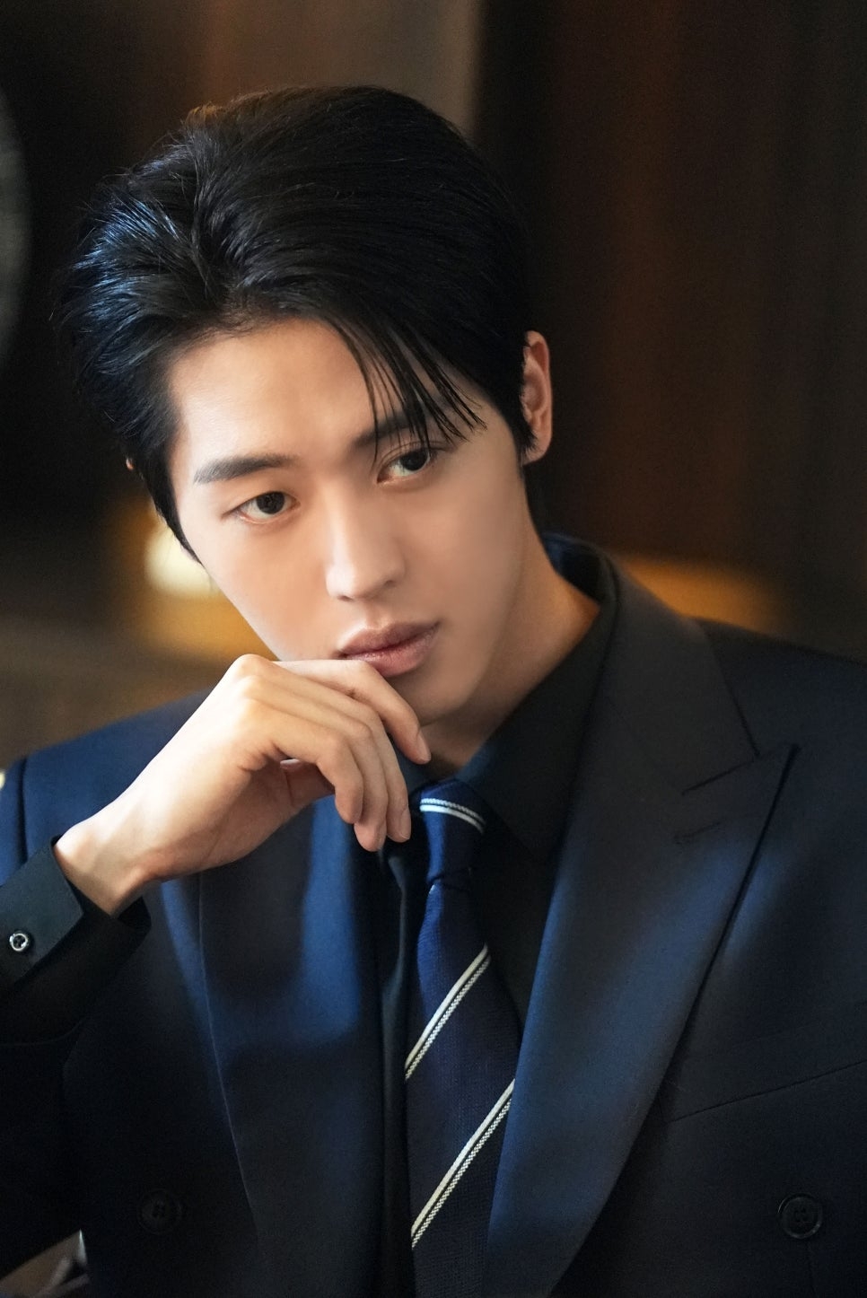 李周安在《除了你之外的戀愛》中飾演男二「韓泰承」，是一名冷酷無情、卻又帶著瘋批魅力的角色