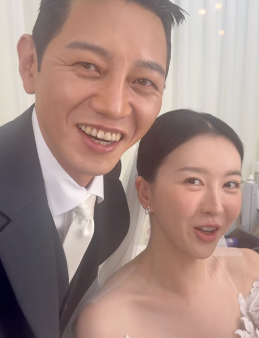 元炫埈與小9歲演員李秀珍結婚